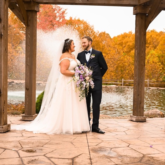 Wedding Dress - Picture 9 of 11